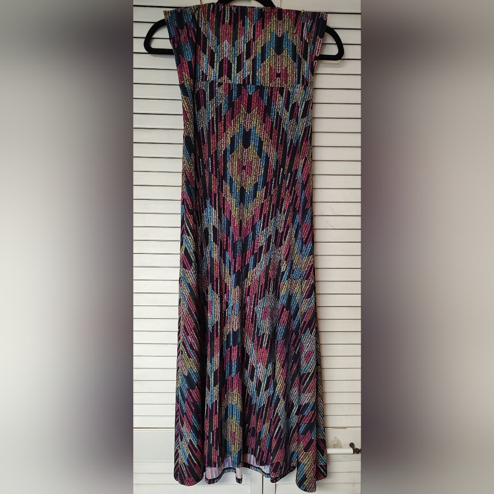 Small Multicolor Geometric- Pattern Lularoe Maxi